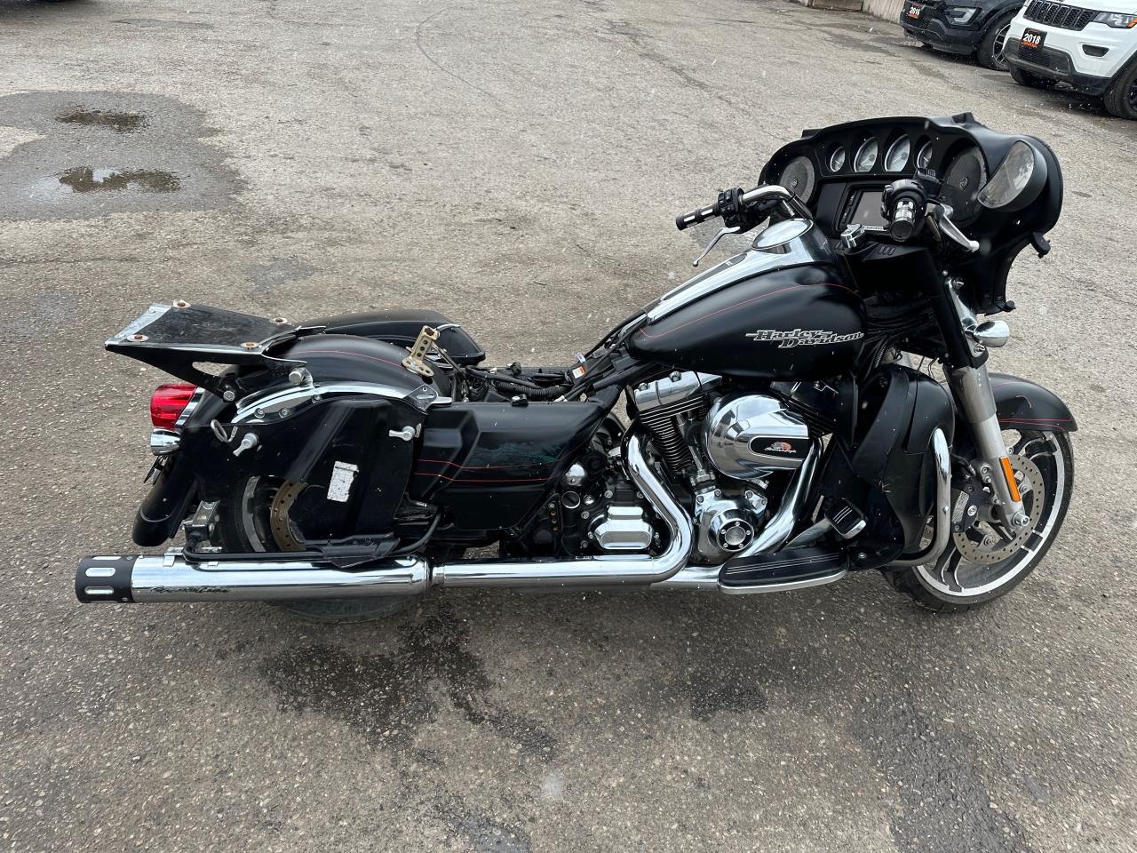 2015 Harley-Davidson Street Glide  - Photo #6