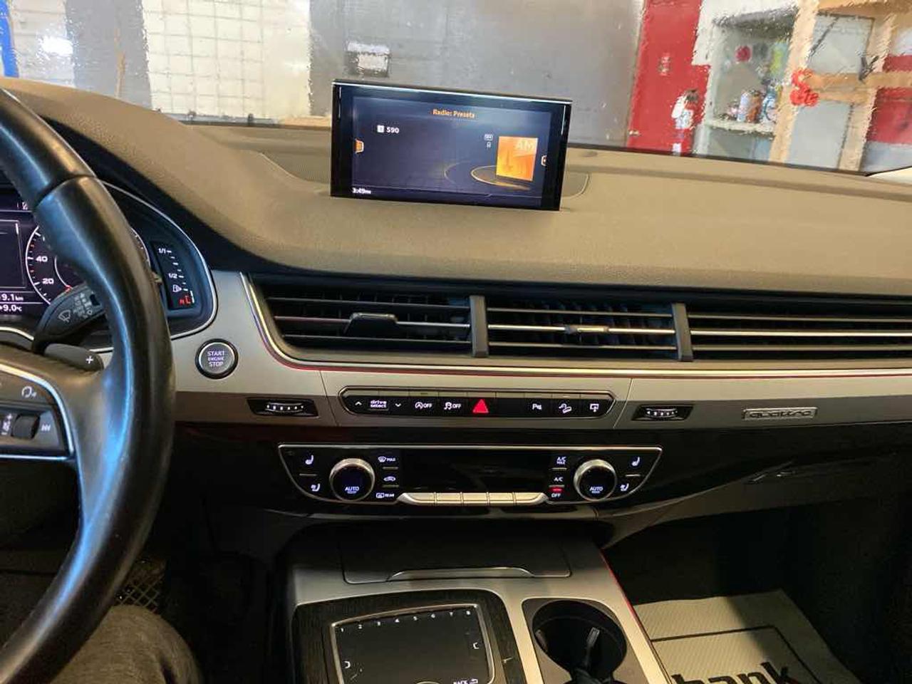 2017 Audi Q7 Technik Photo