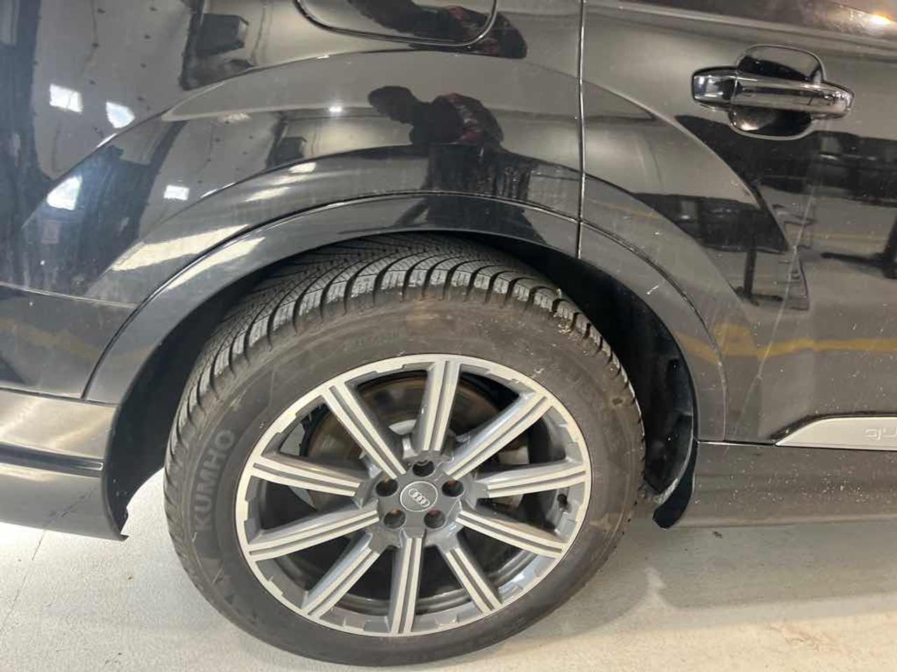 2017 Audi Q7 Technik Photo