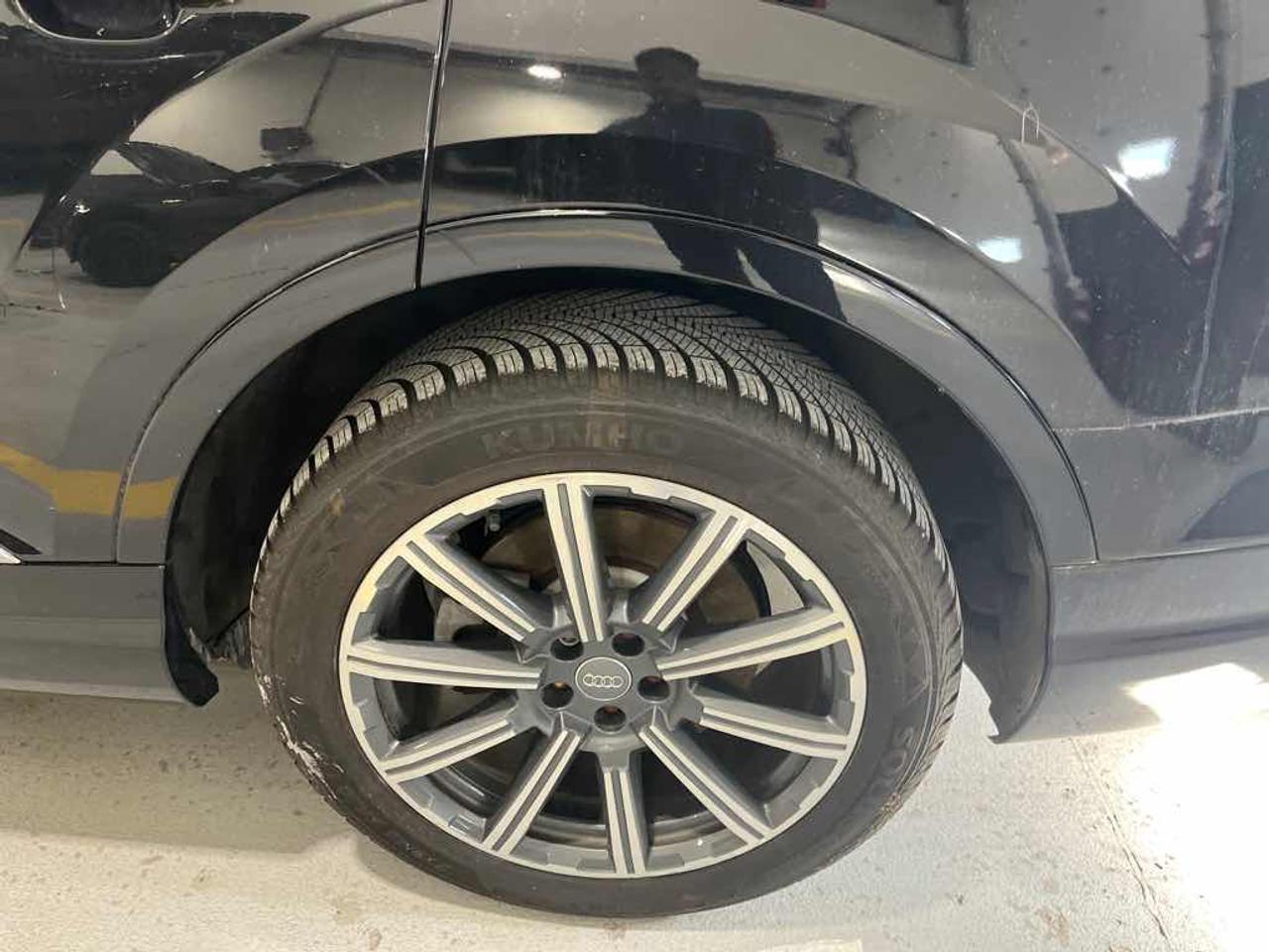2017 Audi Q7 Technik Photo