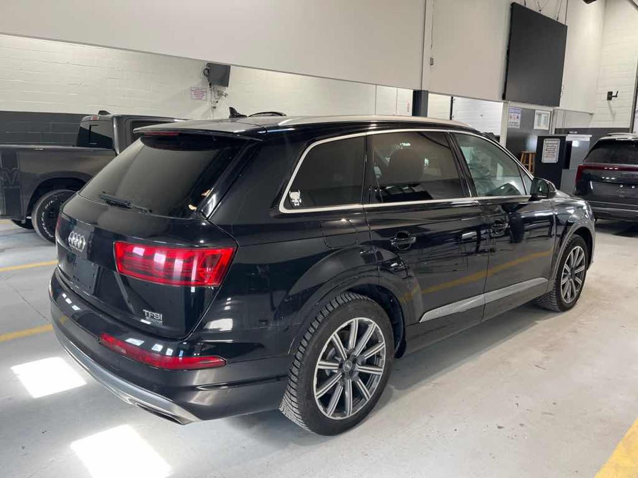 2017 Audi Q7 Technik Photo