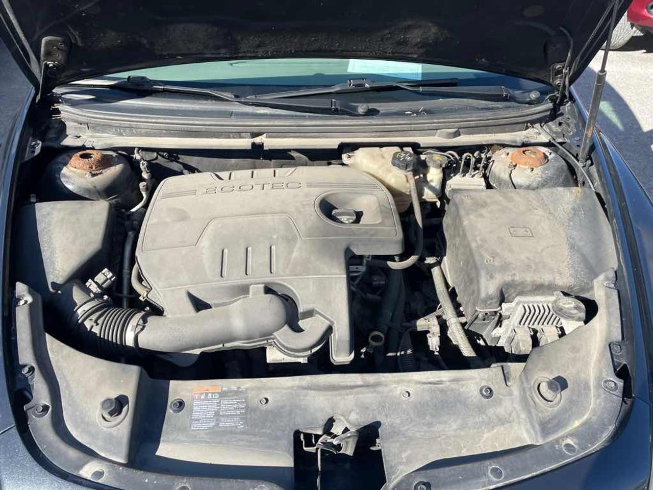2011 Chevrolet Malibu LS Photo