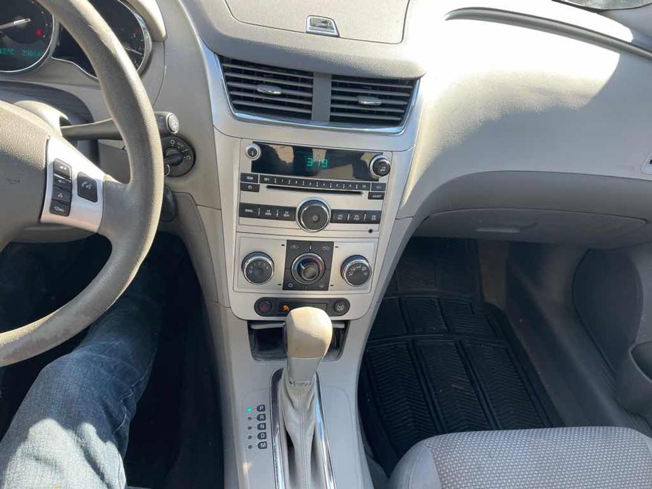 2011 Chevrolet Malibu LS Photo