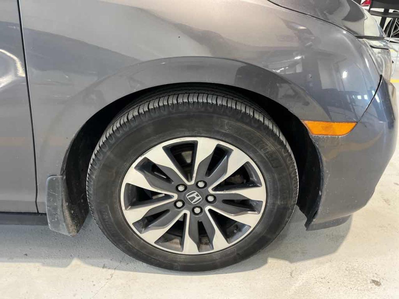 2022 Honda Odyssey EXL - Photo #15