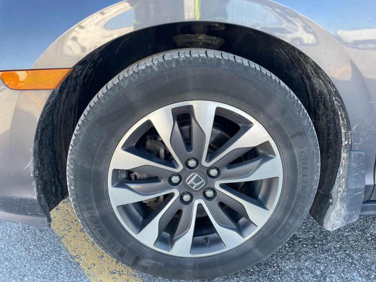 2022 Honda Odyssey EXL - Photo #24