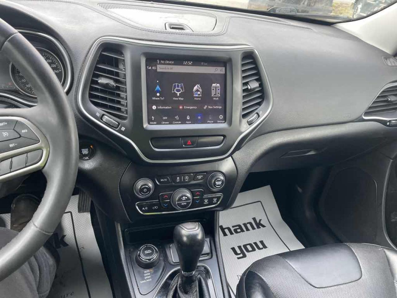 2022 Jeep Cherokee Latitude - Photo #10