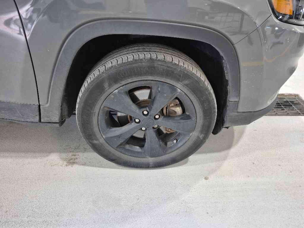 2022 Jeep Cherokee Latitude - Photo #19