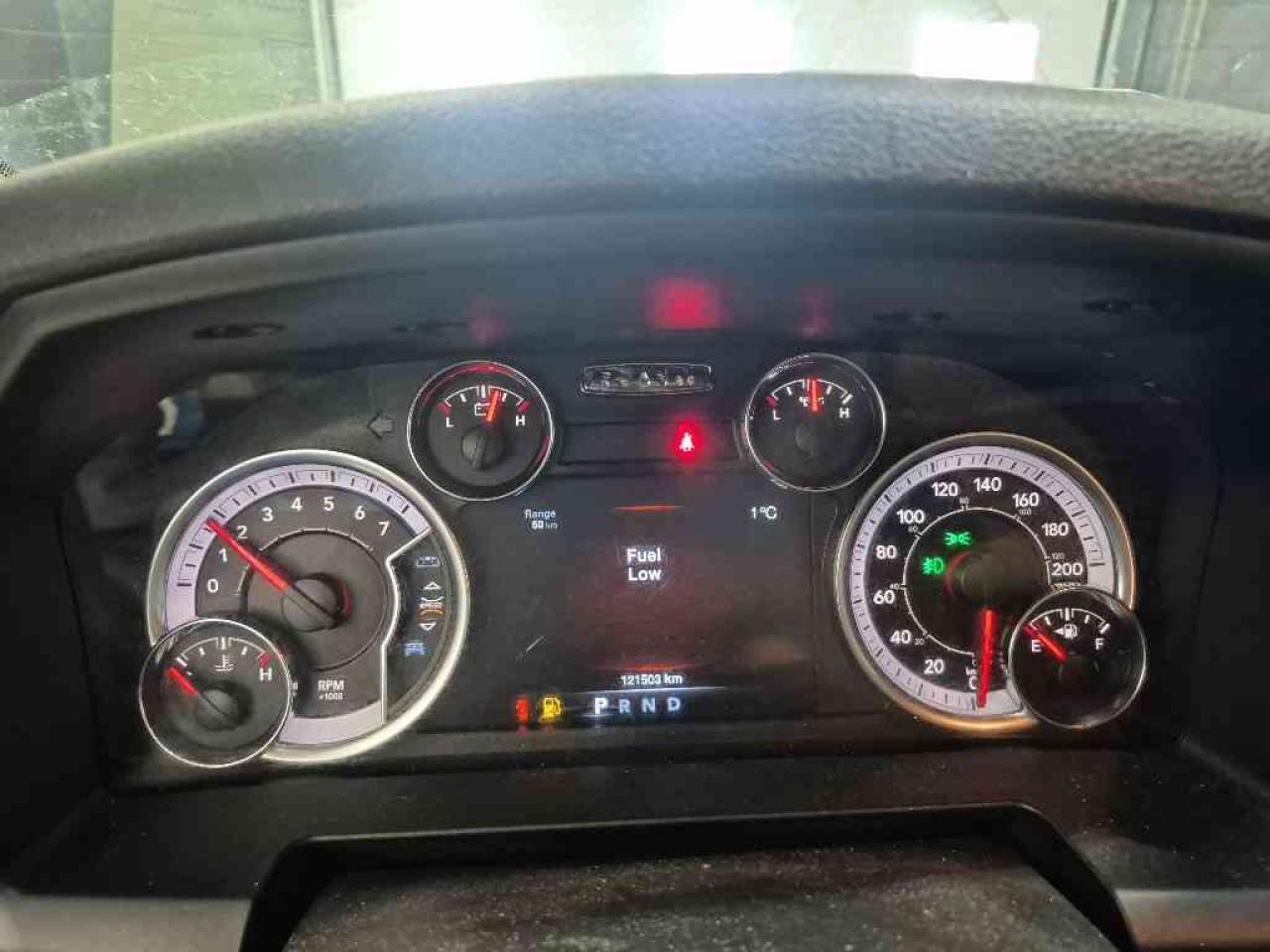 2022 RAM 1500 Classic TRADE - Photo #9