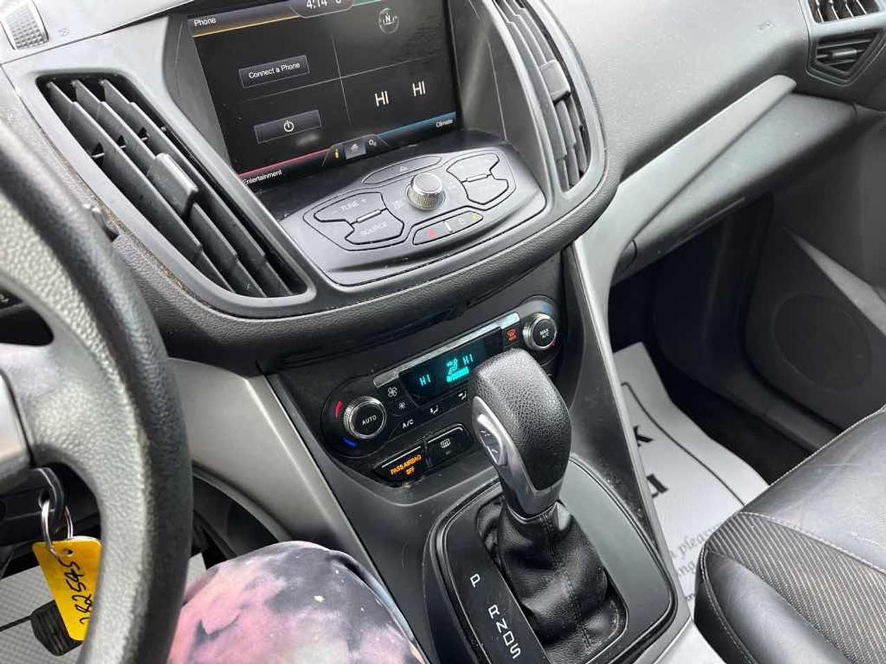 2015 Ford Escape SE Photo