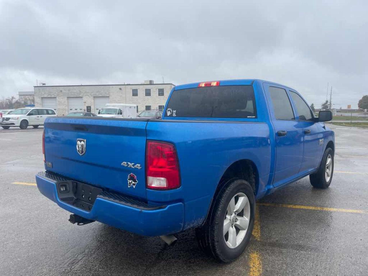 2022 RAM 1500 Classic TRADE - Photo #4