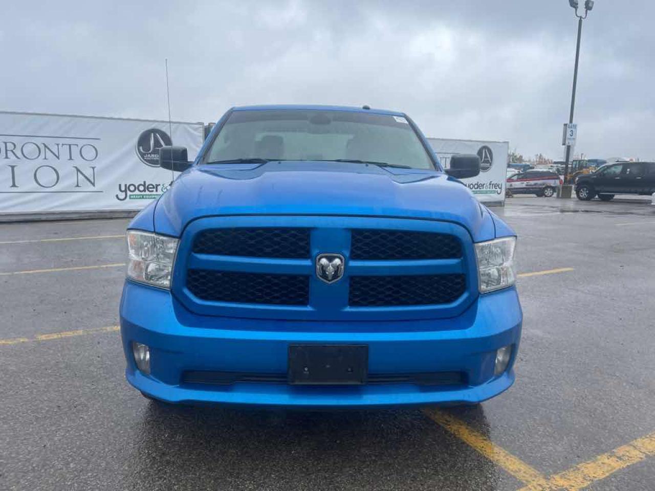 2022 RAM 1500 Classic TRADE - Photo #2