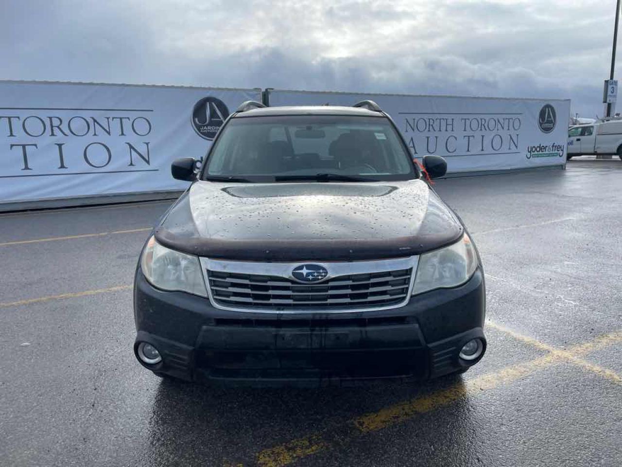 2010 Subaru FORESTER 2.5X LIMI  - Photo #2