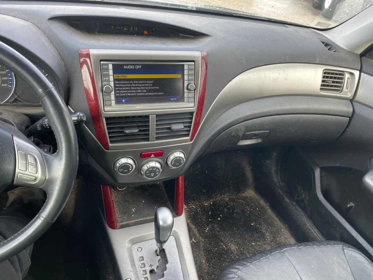 2010 Subaru FORESTER 2.5X LIMI  - Photo #10