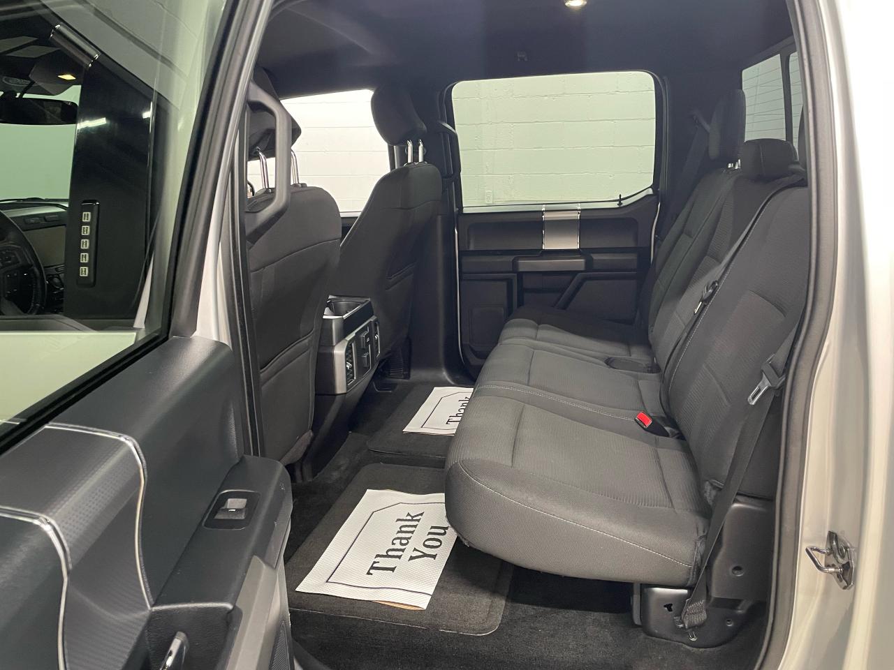 2015 Ford F-150 XLT Photo8