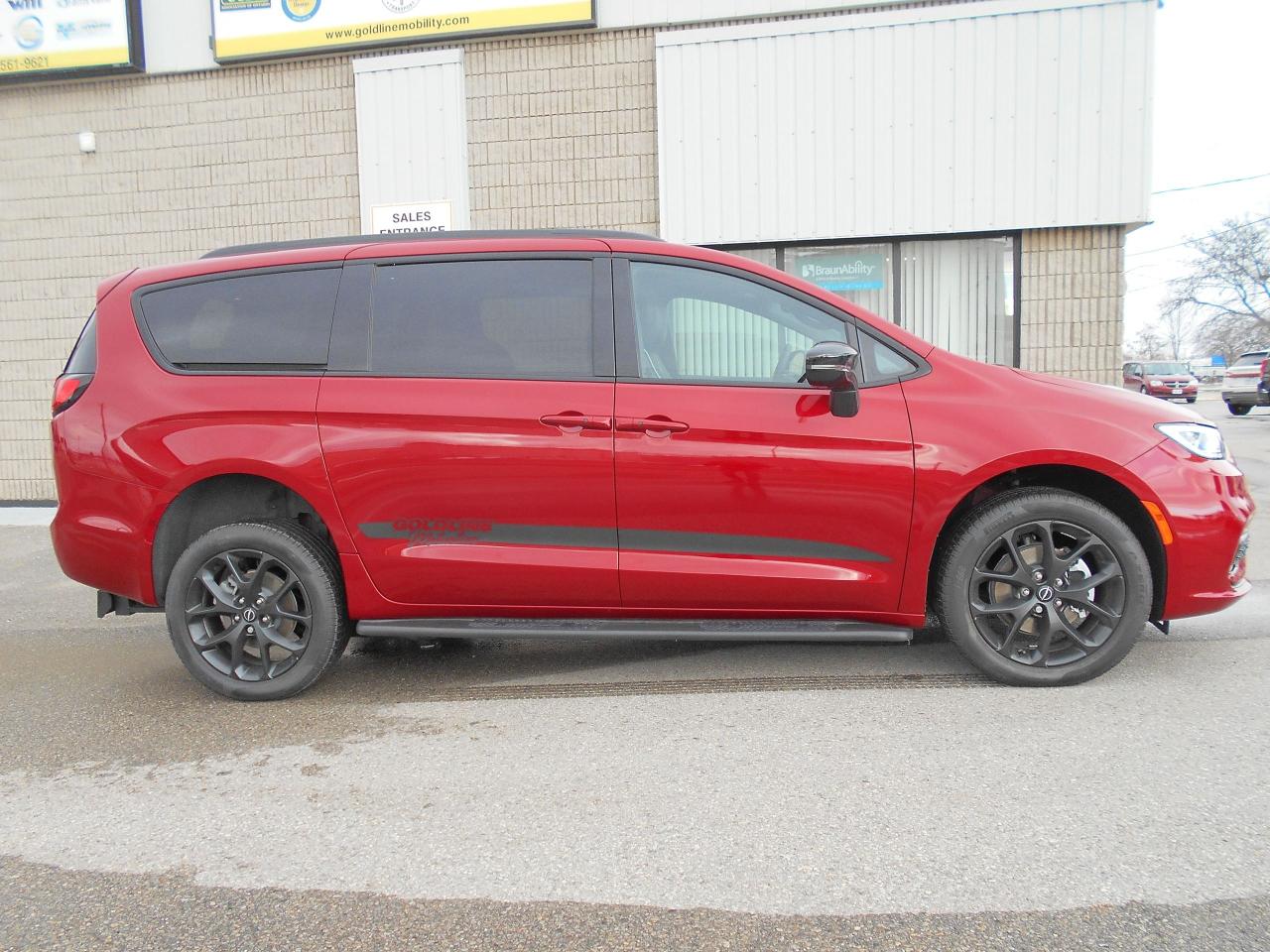 2026 Chrysler Pacifica S Limited-Wheelchair Accessible Rear Entry-Manual Photo