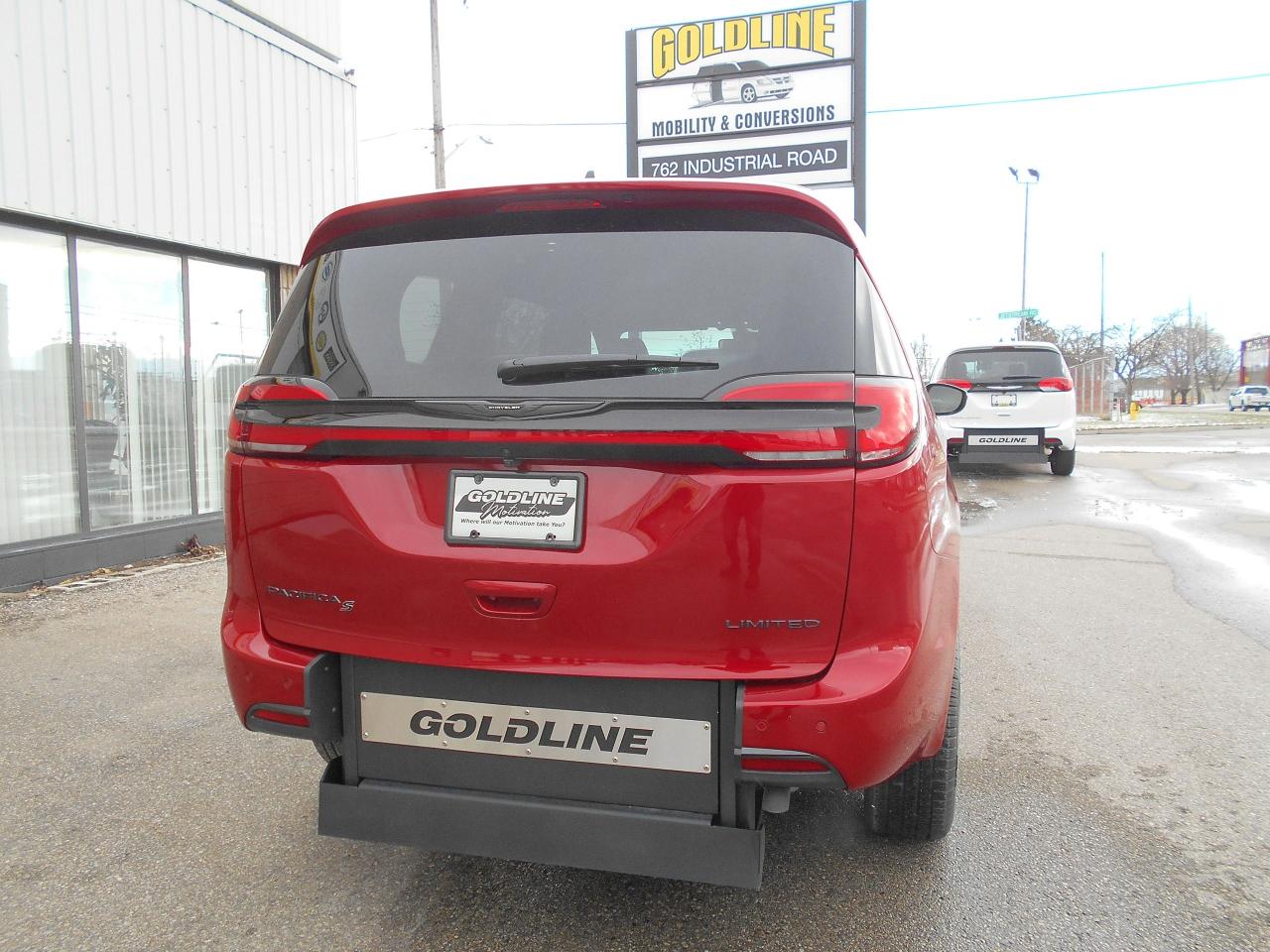 2026 Chrysler Pacifica S Limited-Wheelchair Accessible Rear Entry-Manual Photo4