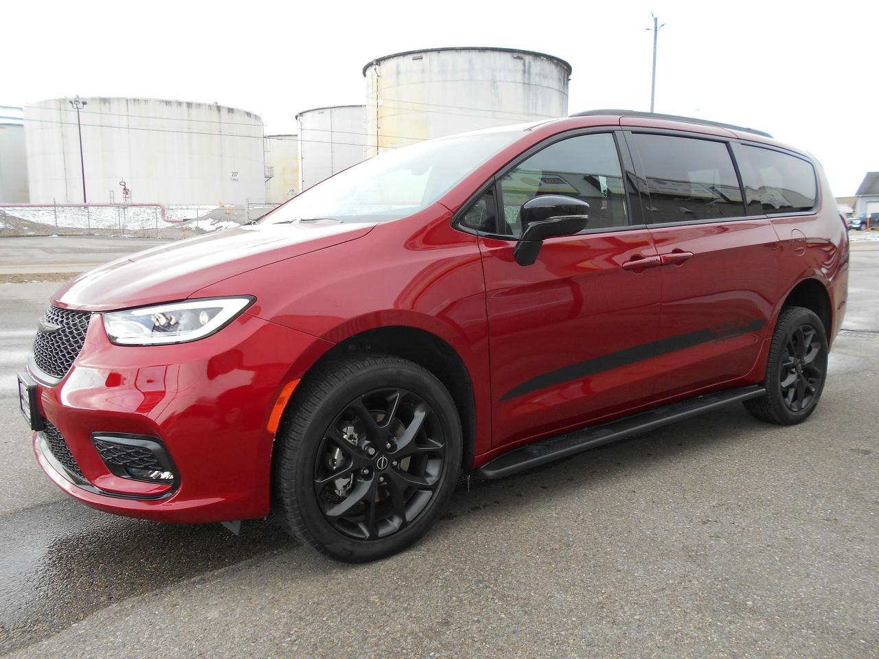 2026 Chrysler Pacifica S Limited-Wheelchair Accessible Rear Entry-Manual Photo