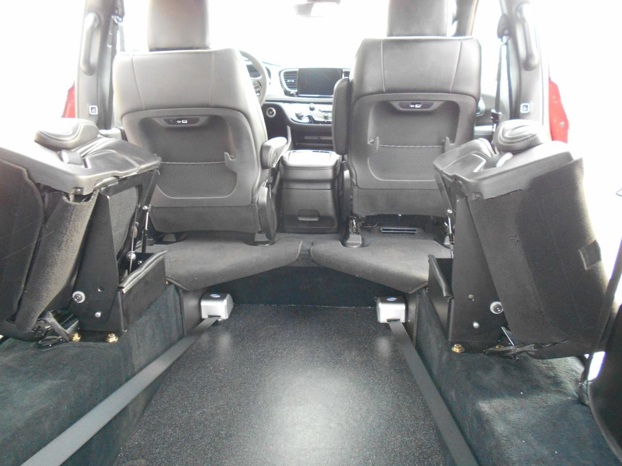 2026 Chrysler Pacifica S Limited-Wheelchair Accessible Rear Entry-Manual Photo