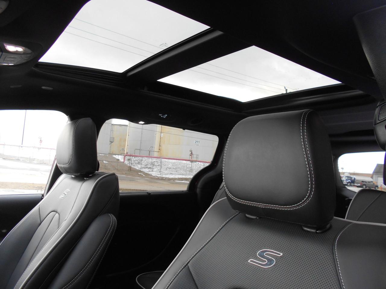 2026 Chrysler Pacifica S Limited-Wheelchair Accessible Rear Entry-Manual Photo