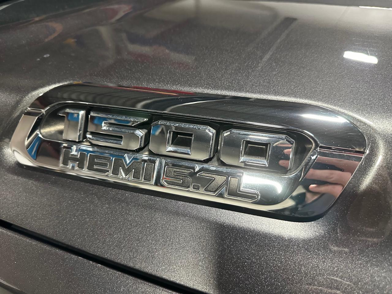 2021 RAM 1500 LARAMIE 5.7L V8 | CREW CAB | BOX COVER | LEATHER Photo3