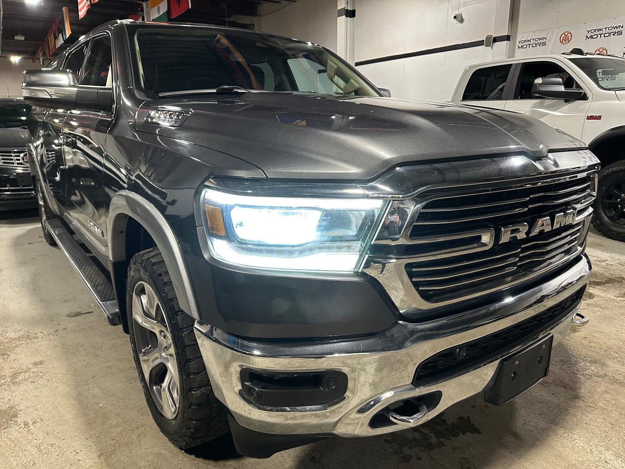 2021 RAM 1500 LARAMIE 5.7L V8 | CREW CAB | BOX COVER | LEATHER Photo2