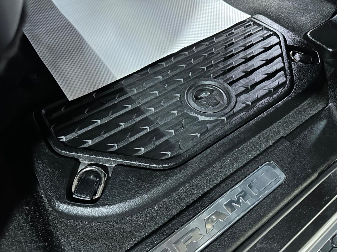 2021 RAM 1500 LARAMIE 5.7L V8 | CREW CAB | BOX COVER | LEATHER - Photo #13