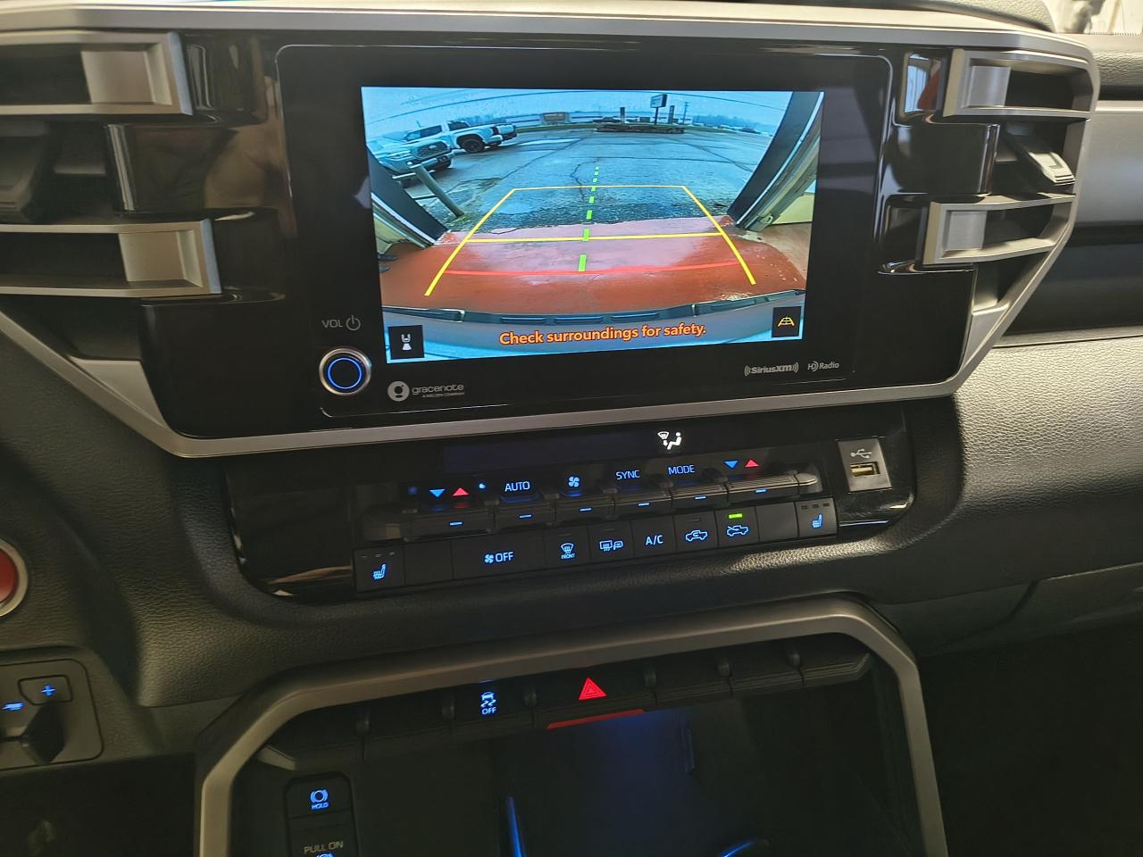 2023 Toyota Tundra TRD Sport Crew 4c4 Photo0