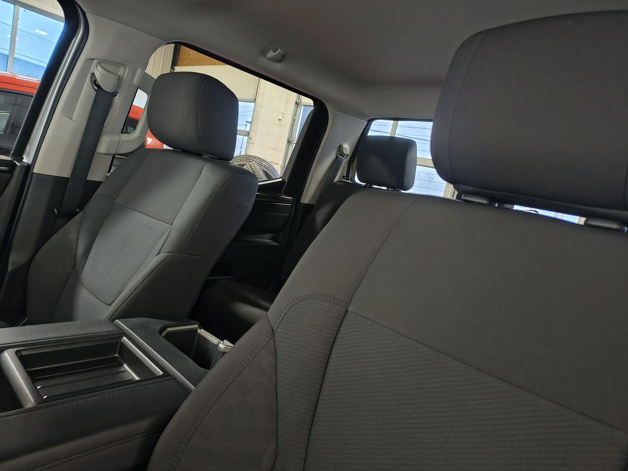 2023 Toyota Tundra TRD Sport Crew 4c4 Photo0