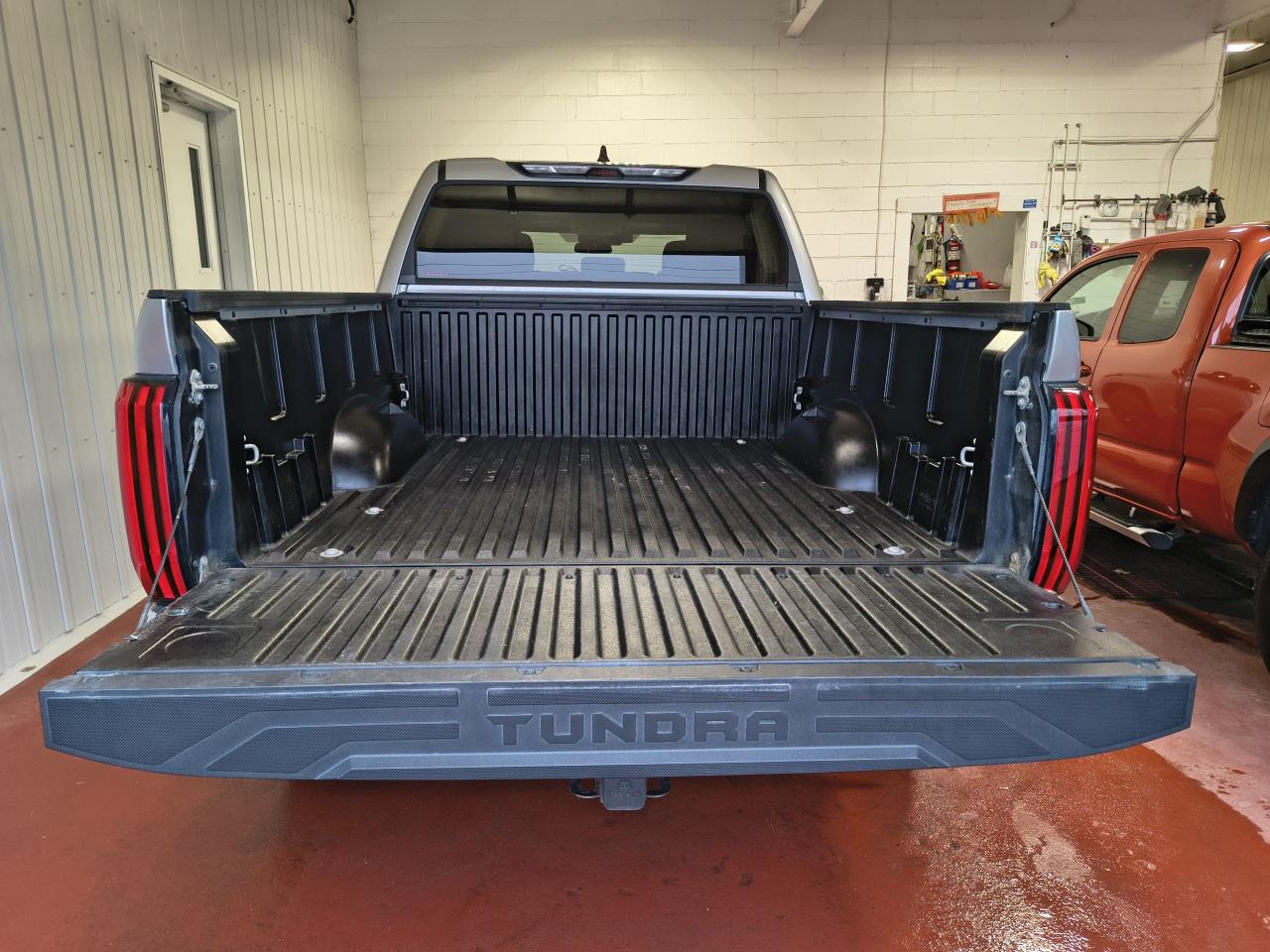 2023 Toyota Tundra TRD Sport Crew 4c4 Photo0