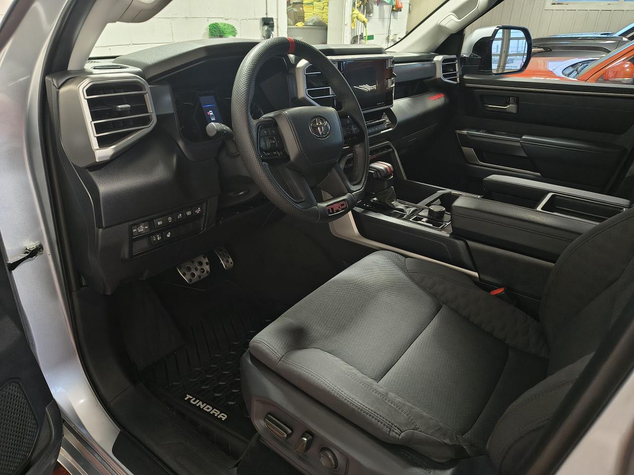 2023 Toyota Tundra TRD Sport Crew 4c4 Photo0