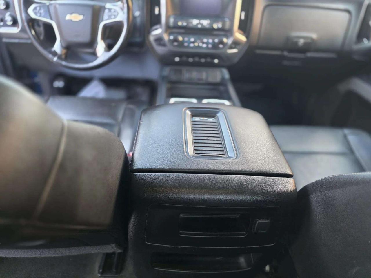 2017 Chevrolet Silverado 1500 4WD CREW CAB 143.5" LT W/1LT - Photo #19