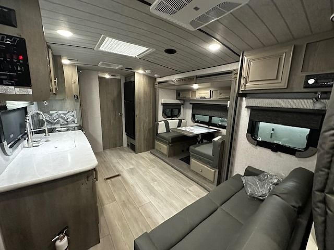 2026 ARCTIC FOX 25RB NXT 