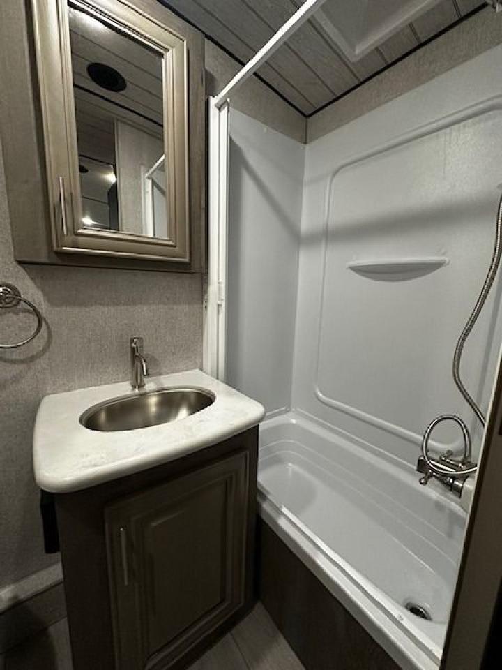 2026 ARCTIC FOX 25RB NXT 