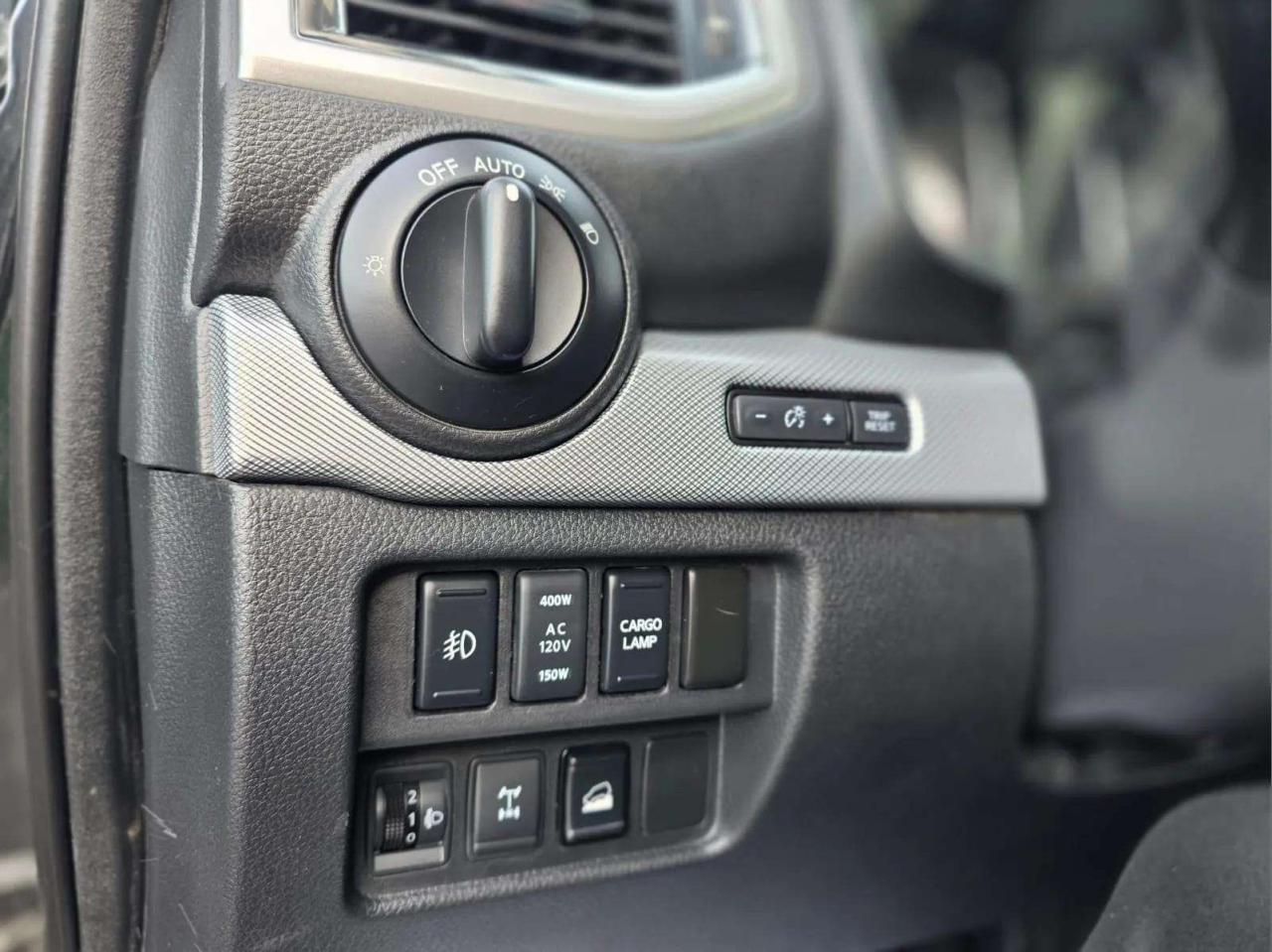 2018 Nissan Titan 4X4 CREW CAB PRO-4X - Photo #14