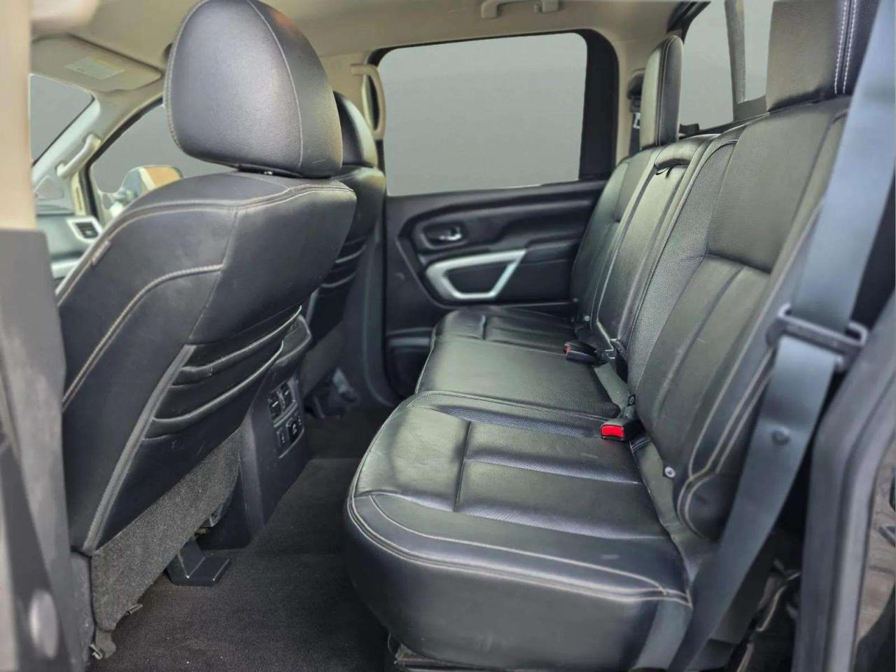 2018 Nissan Titan 4X4 CREW CAB PRO-4X - Photo #20