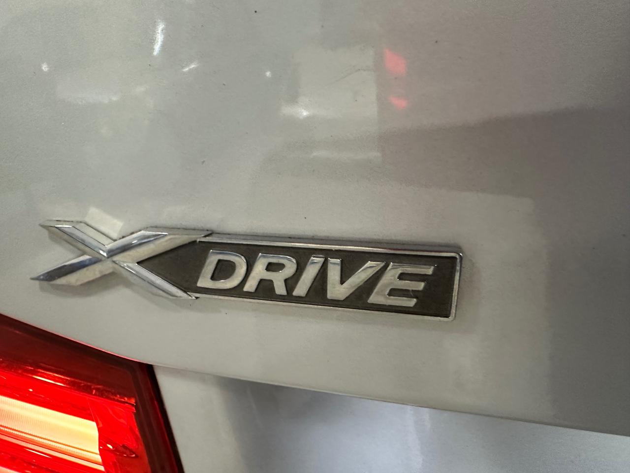 2013 BMW 3 Series 328i xDrive | SUNROOF | HEATED SEATS | BLUETOTH - Photo #14