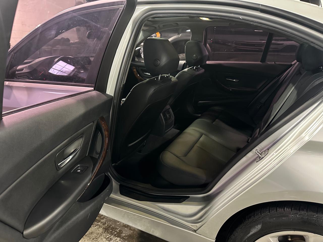 2013 BMW 3 Series 328i xDrive | SUNROOF | HEATED SEATS | BLUETOTH - Photo #17