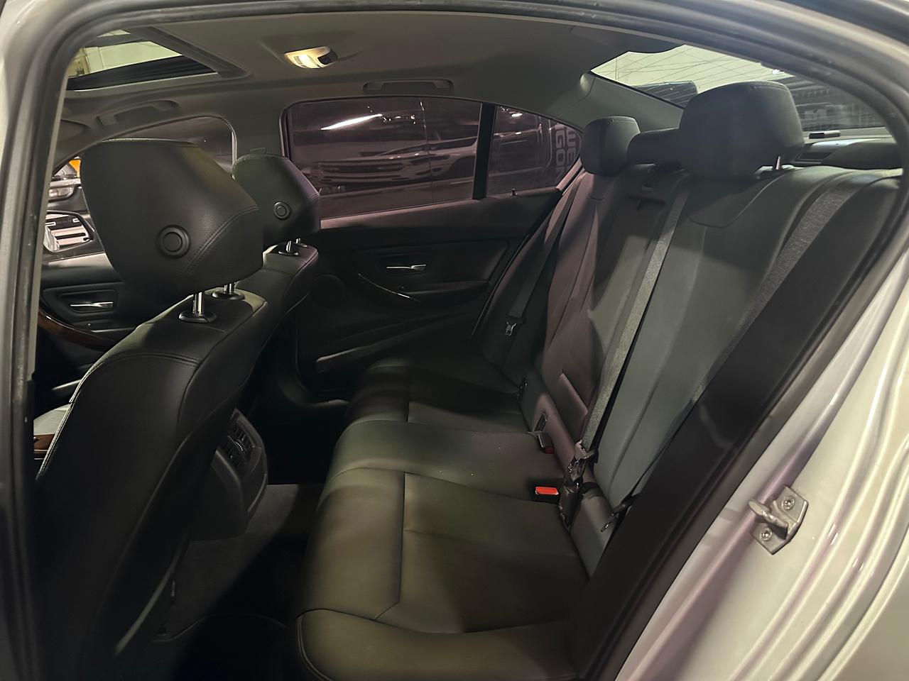 2013 BMW 3 Series 328i xDrive | SUNROOF | HEATED SEATS | BLUETOTH Photo