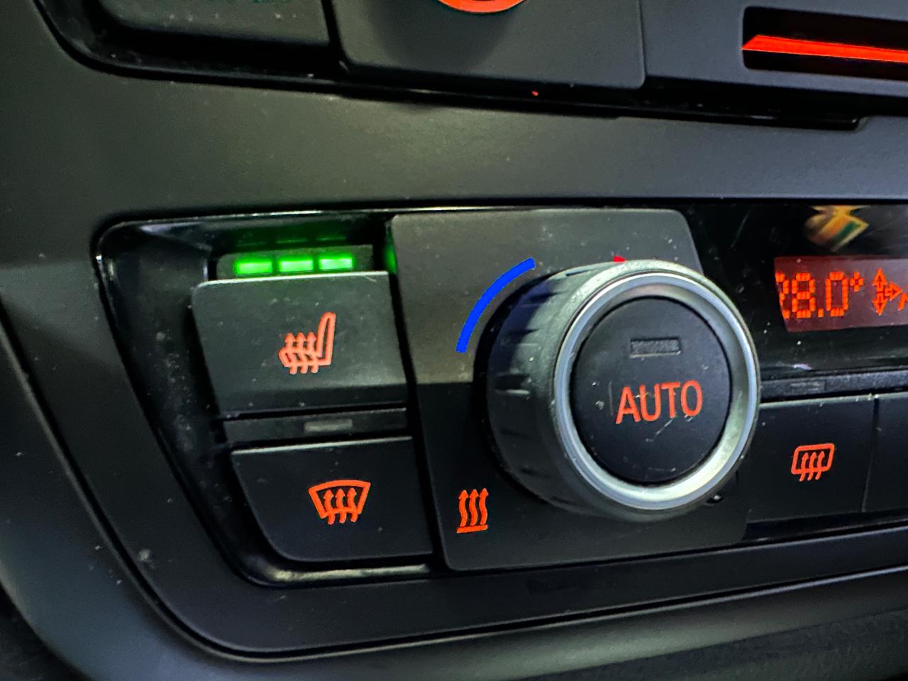 2013 BMW 3 Series 328i xDrive | SUNROOF | HEATED SEATS | BLUETOTH - Photo #23