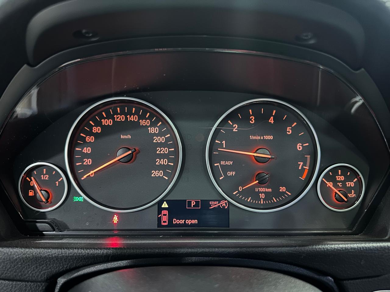 2013 BMW 3 Series 328i xDrive | SUNROOF | HEATED SEATS | BLUETOTH - Photo #27