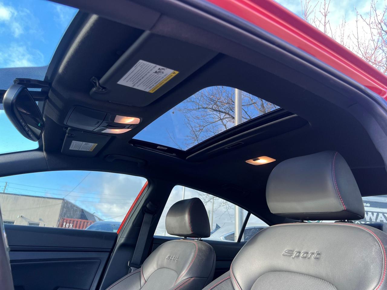 2017 Hyundai Elantra Sport Tech NO ACCIDENTS HEATED SEATS & STEERING Photo