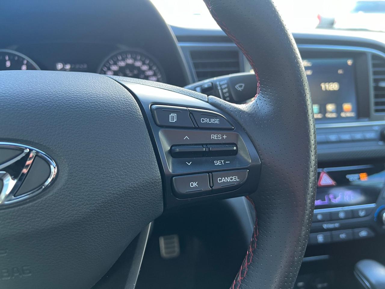 2017 Hyundai Elantra Sport Tech NO ACCIDENTS HEATED SEATS & STEERING Photo