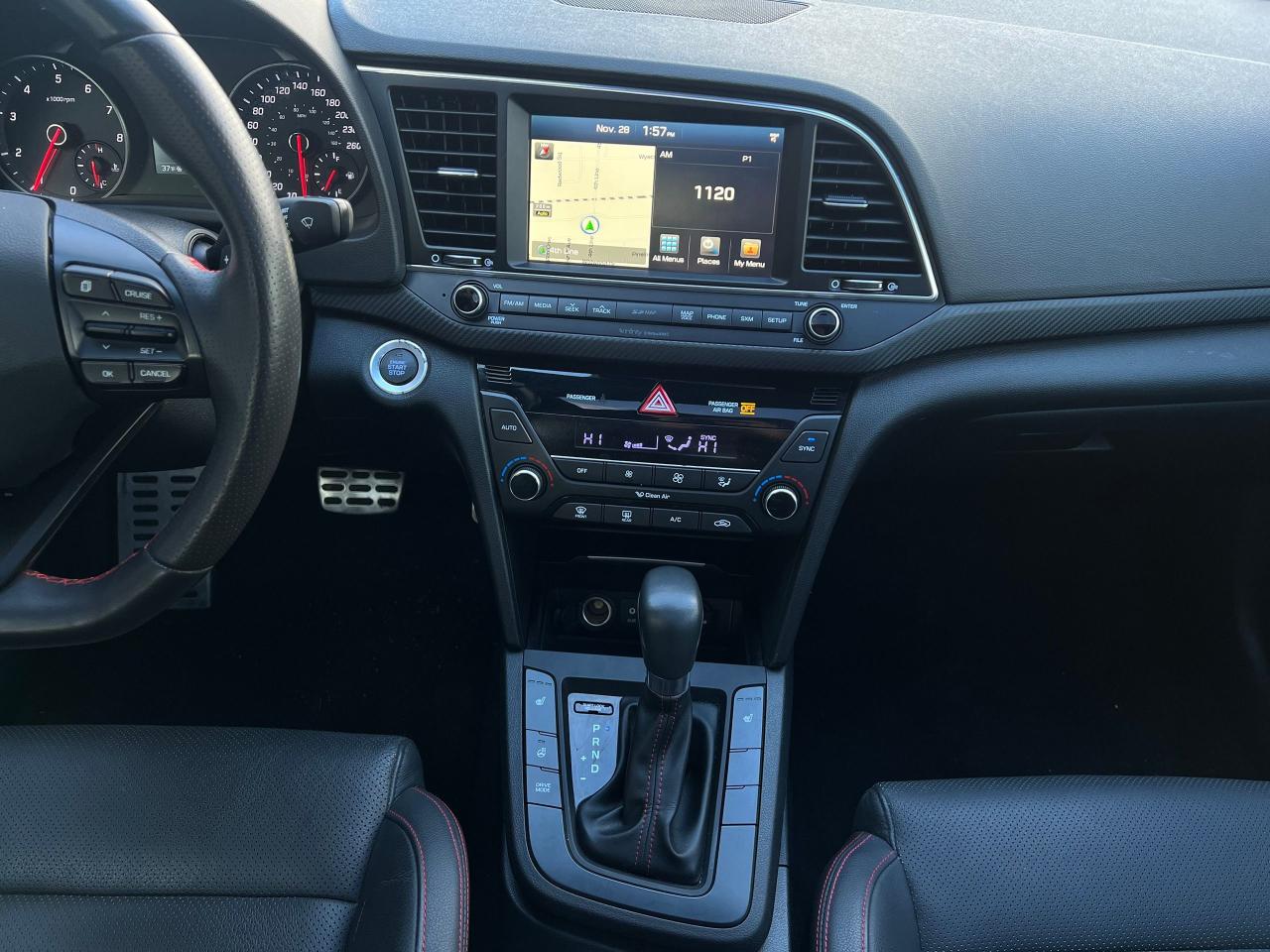 2017 Hyundai Elantra Sport Tech NO ACCIDENTS HEATED SEATS & STEERING Photo