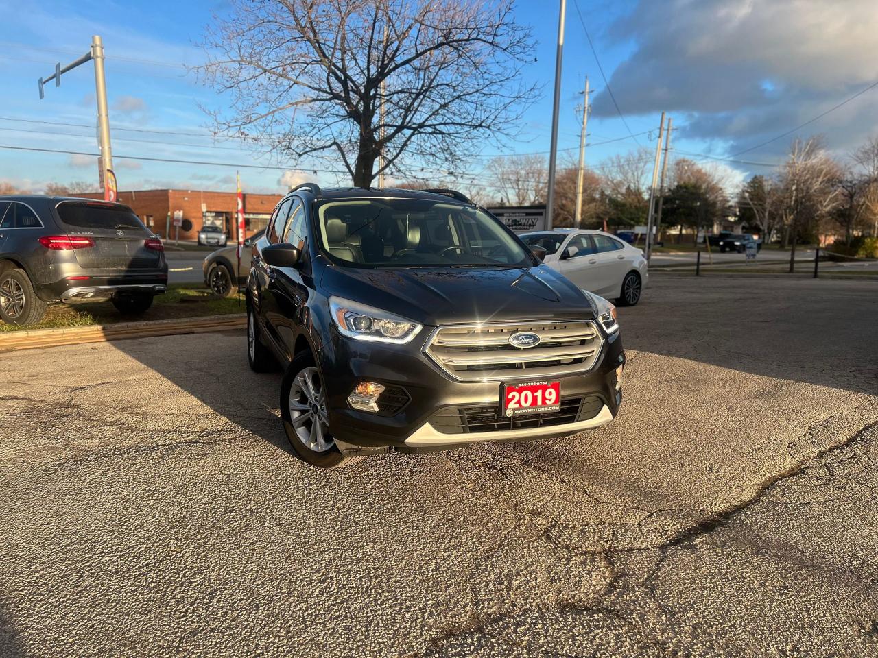 2019 Ford Escape SEL 4WD NO ACCIDENTS HEATED SEATS APPLE CARPLAY Photo