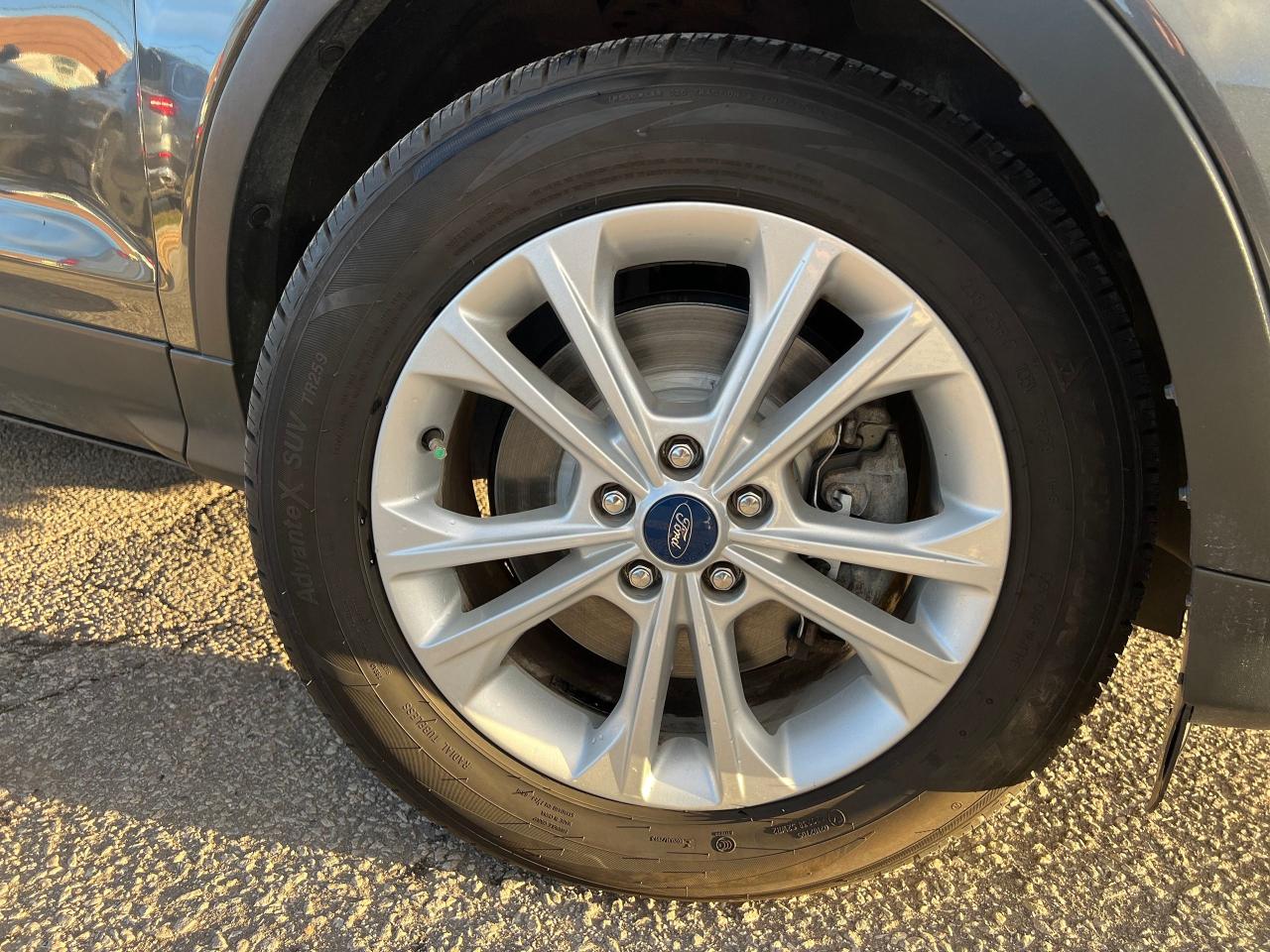 2019 Ford Escape SEL 4WD NO ACCIDENTS HEATED SEATS APPLE CARPLAY Photo