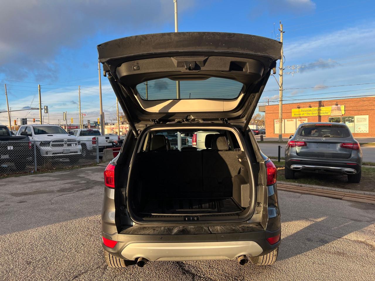 2019 Ford Escape SEL 4WD NO ACCIDENTS HEATED SEATS APPLE CARPLAY Photo