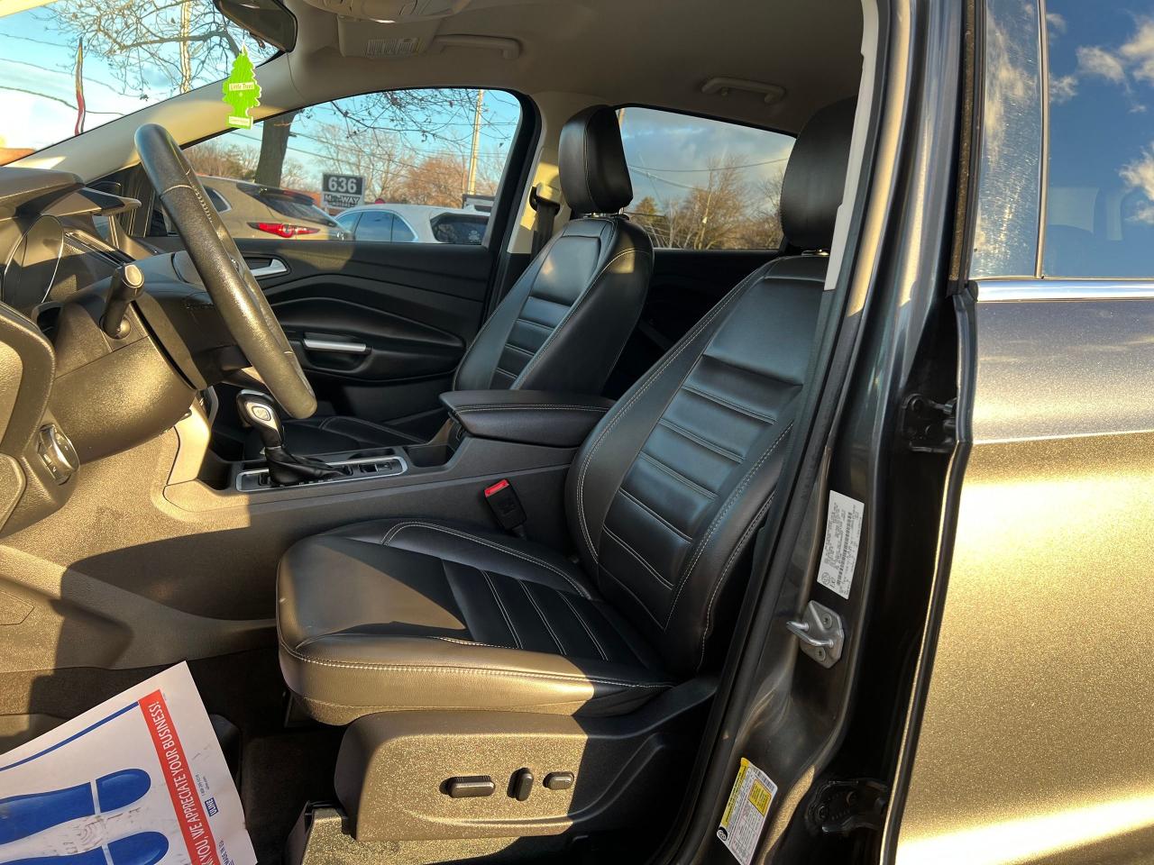 2019 Ford Escape SEL 4WD NO ACCIDENTS HEATED SEATS APPLE CARPLAY Photo