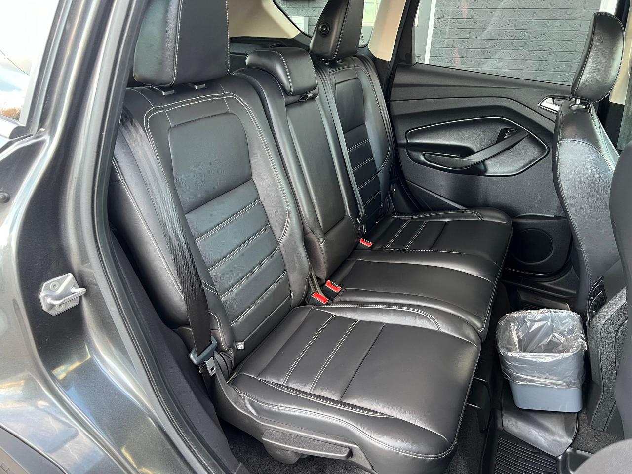 2019 Ford Escape SEL 4WD NO ACCIDENTS HEATED SEATS APPLE CARPLAY Photo