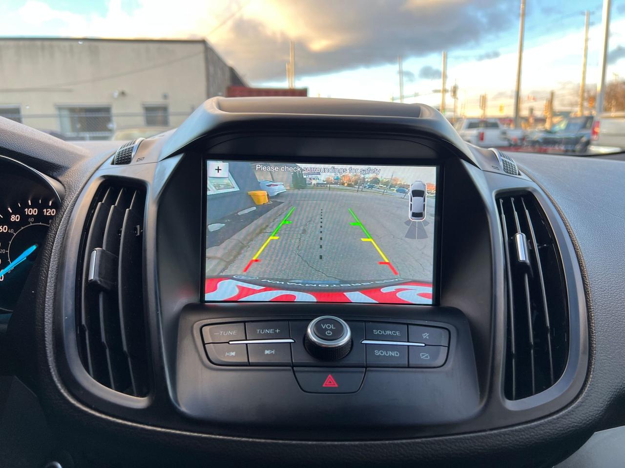 2019 Ford Escape SEL 4WD NO ACCIDENTS HEATED SEATS APPLE CARPLAY Photo