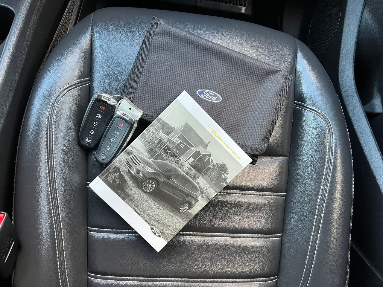 2019 Ford Escape SEL 4WD NO ACCIDENTS HEATED SEATS APPLE CARPLAY Photo